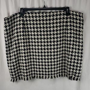 Cider 4XL Black and White Houndstooth Pencil Skirt